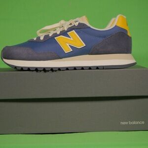 New Balance 527 Sneakers in Navy